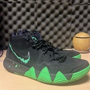 Nike Kyrie 4 (Halloween)